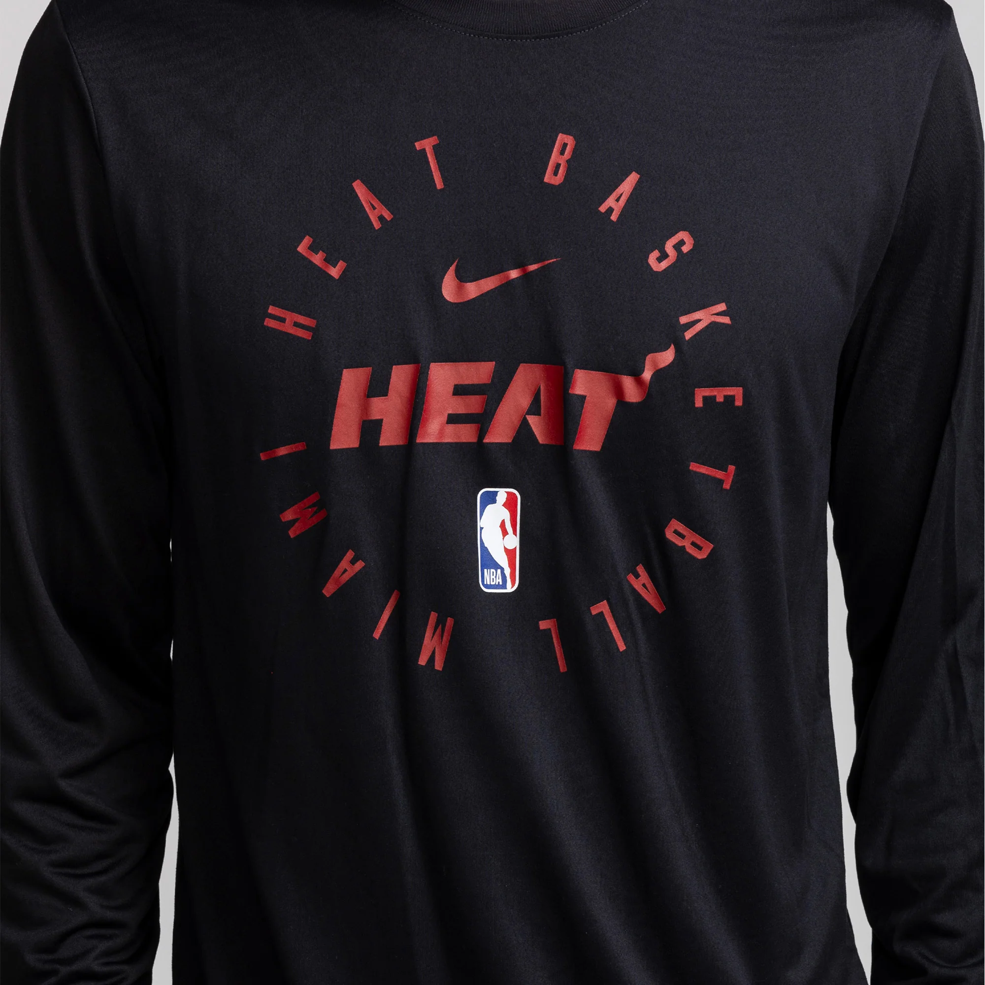Nike Miami HEAT 2024/25 On-Court Long Sleeve Practice Tee - Image 5