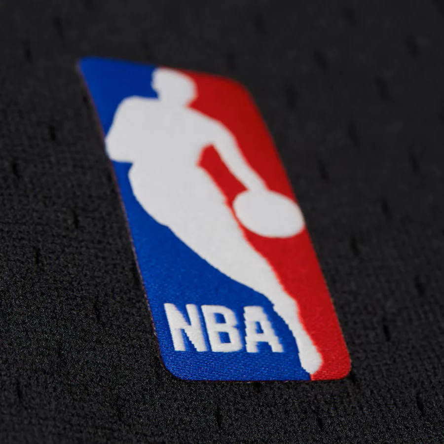 Mitchell & Ness Miami HEAT 2011-12 Alternate Swingman Shorts - Image 4