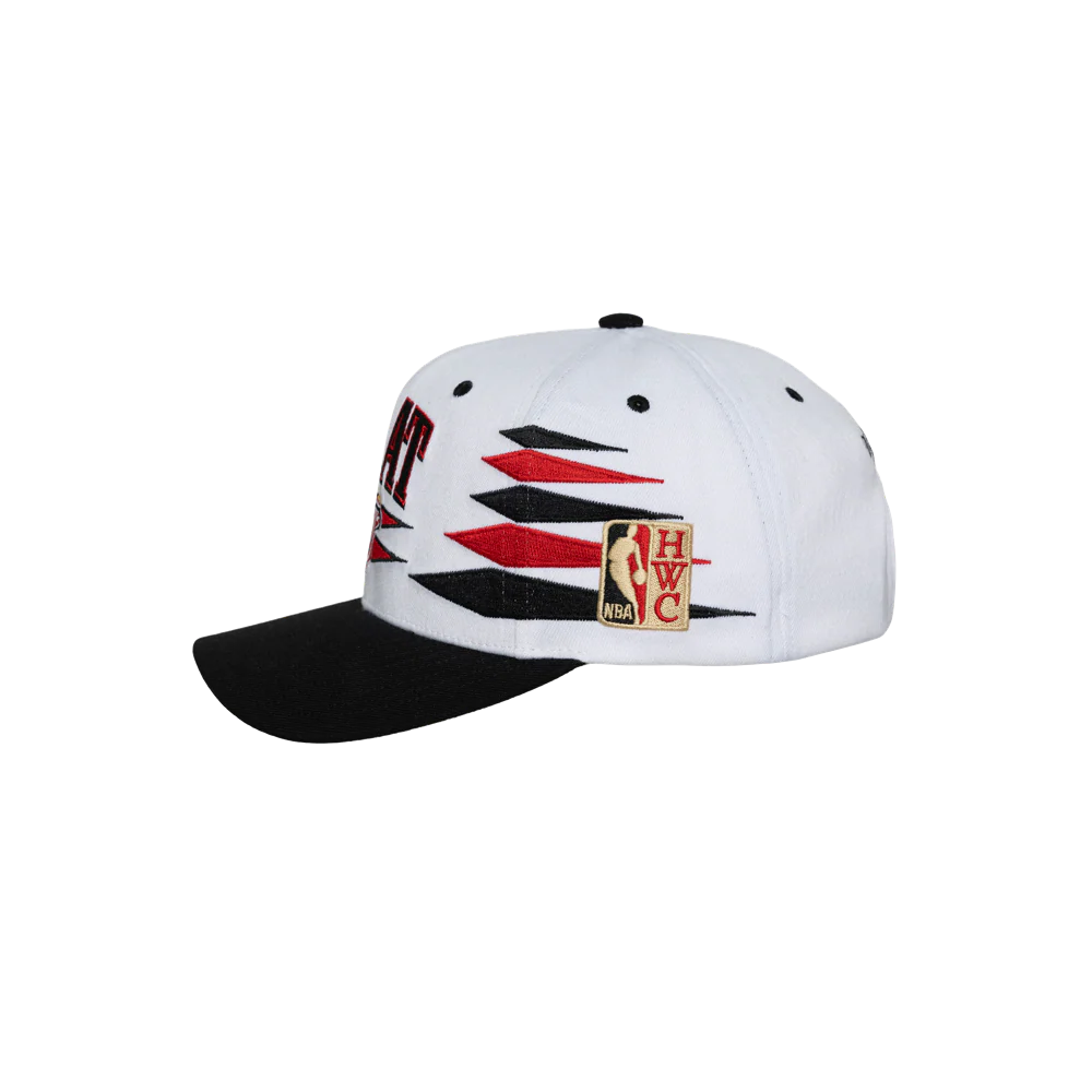 Mitchell & Ness Miami HEAT Diamond Cut Snapback - Image 3