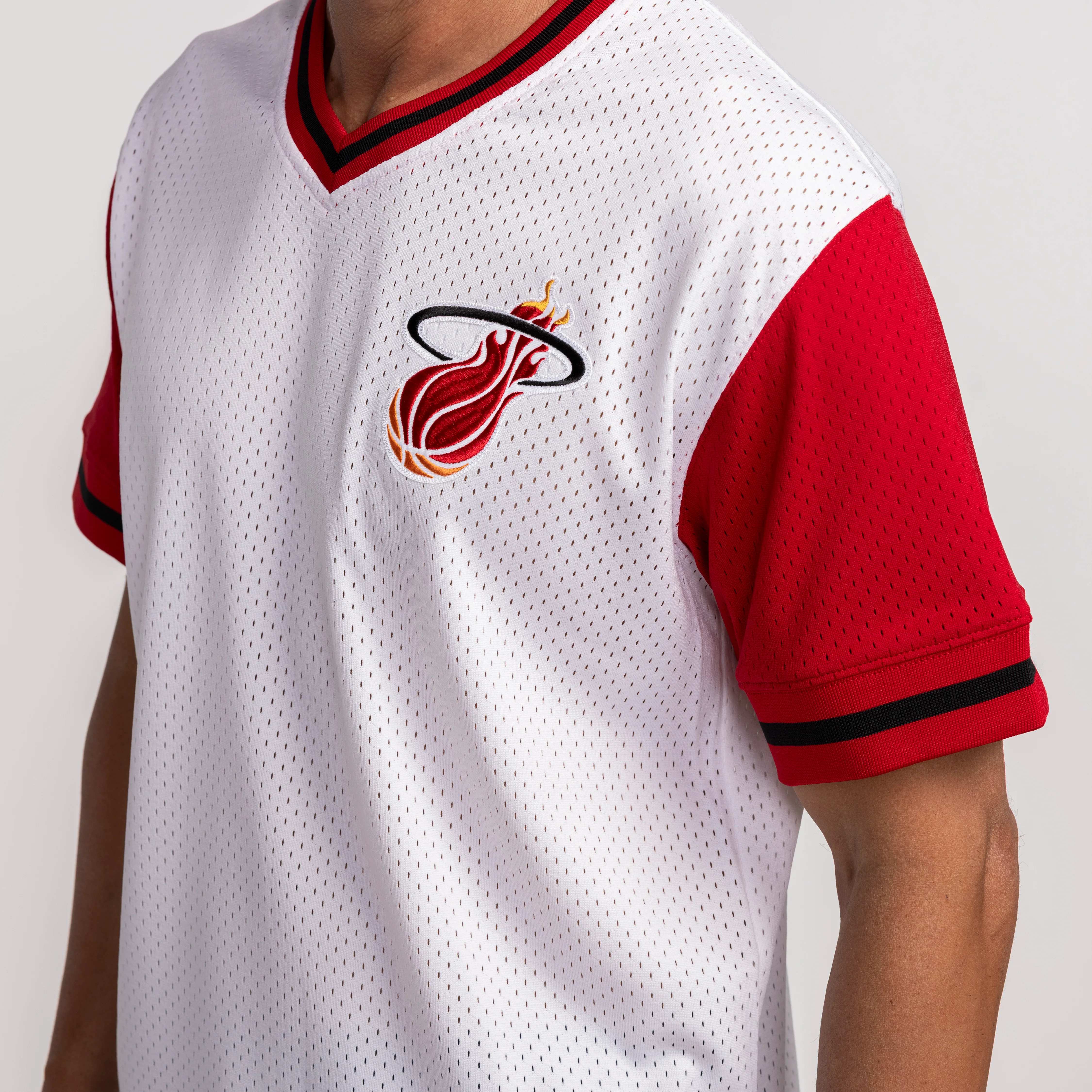 Mitchell and Ness Miami HEAT Mesh V-Neck - Image 3