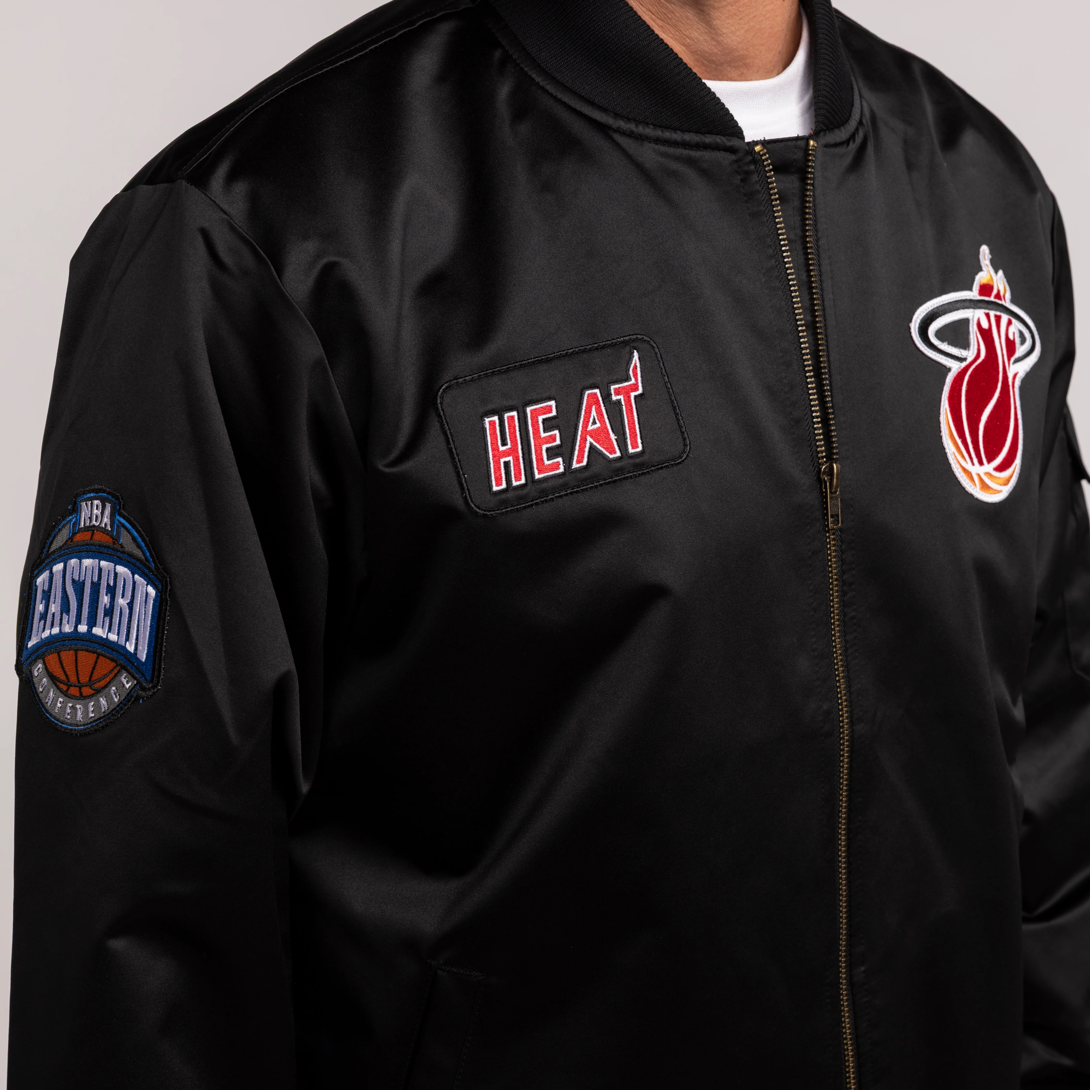 Mitchell & Ness Miami HEAT Satin Bomber - Image 3
