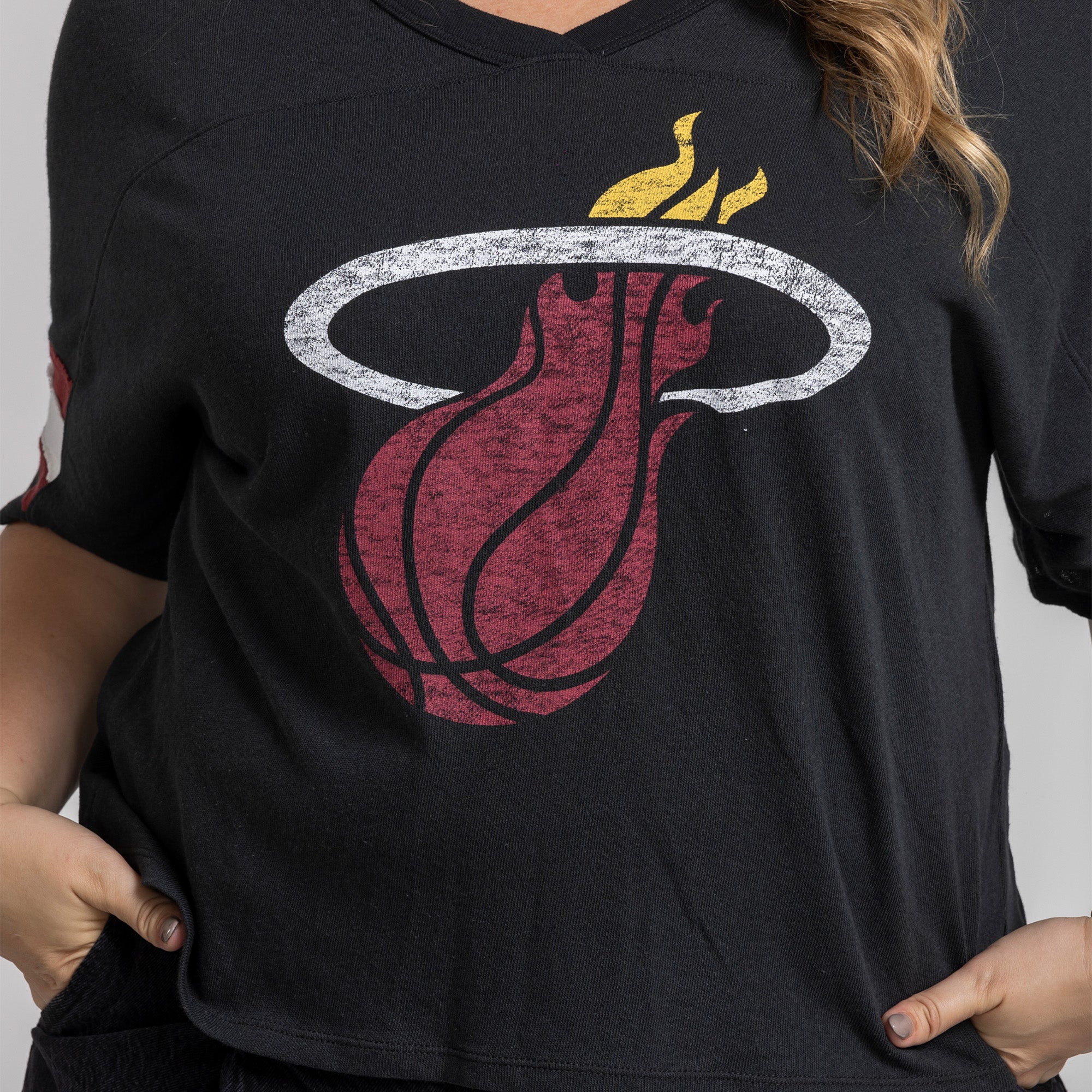 '47 Brand Miami HEAT Scout  Women's Crop Tee - Image 4