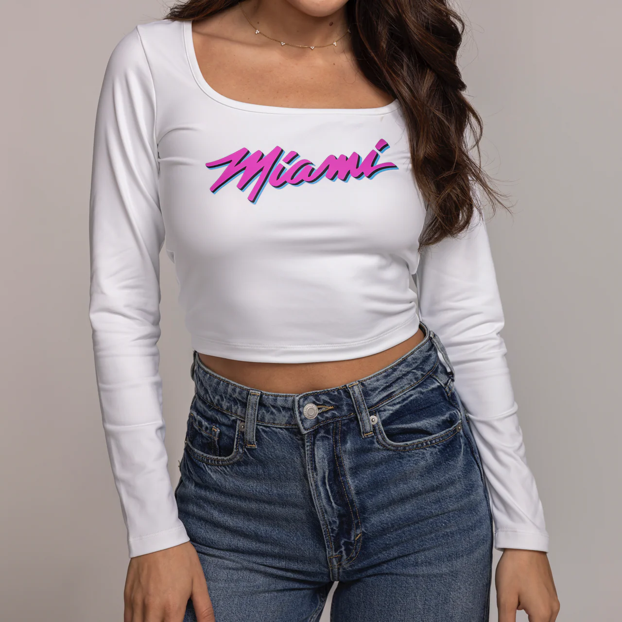 New Era Miami HEAT Original Vice Long Sleeve Cropped Tee - Image 3