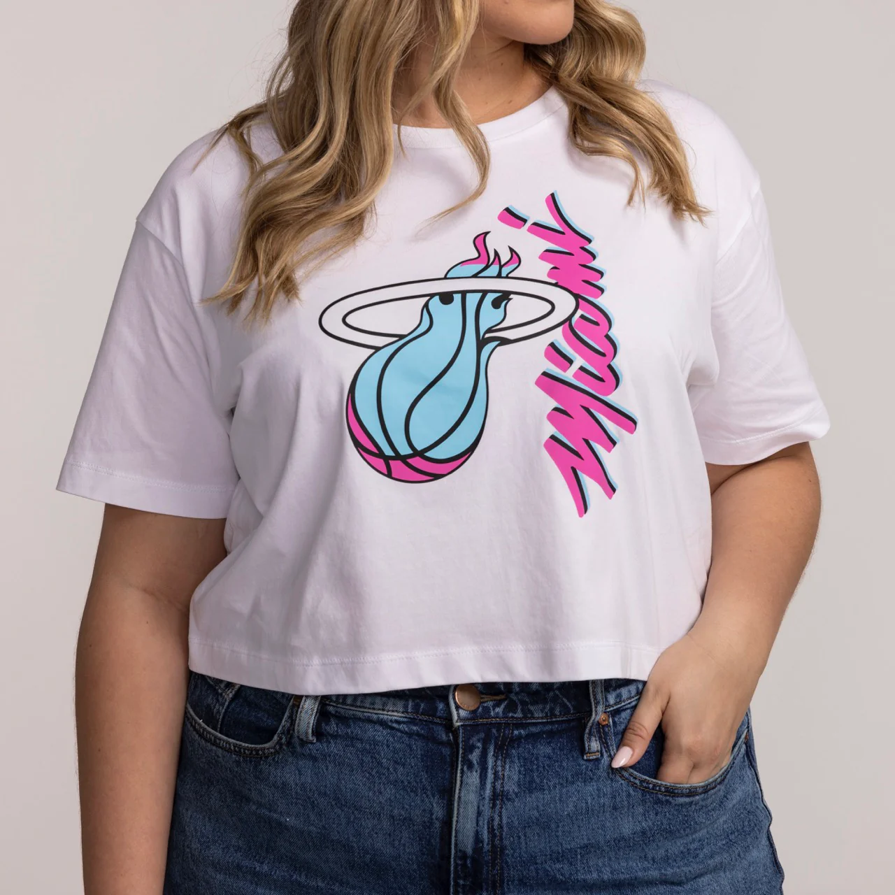 New Era Miami HEAT Original Vice Women's Boxy Cropped tee - Image 2