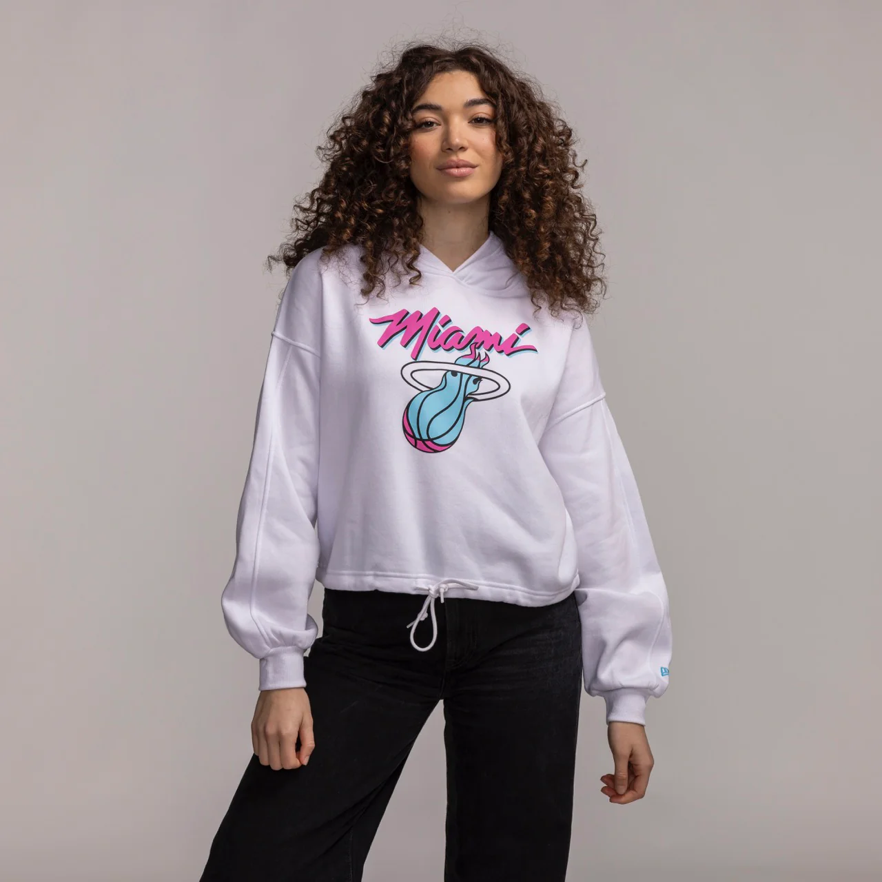 New Era Miami HEAT Original Vice Women's Cropped Hoodie - Image 3