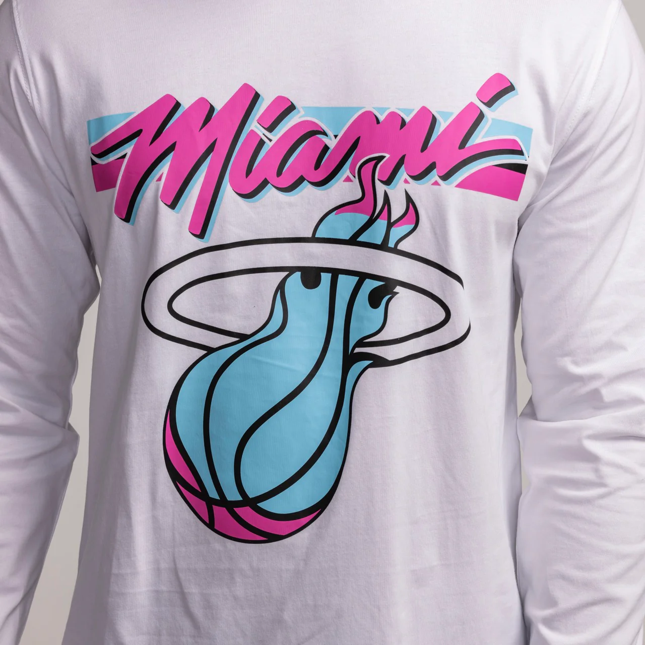 New Era Miami HEAT Original Vice Long Sleeve Tee - Image 2