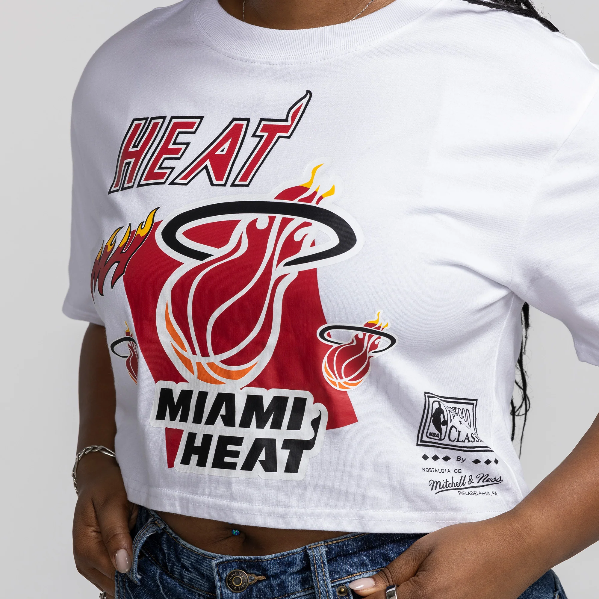 Mitchell & Ness Miami HEAT Graphic Women's Crop Tee - Image 4