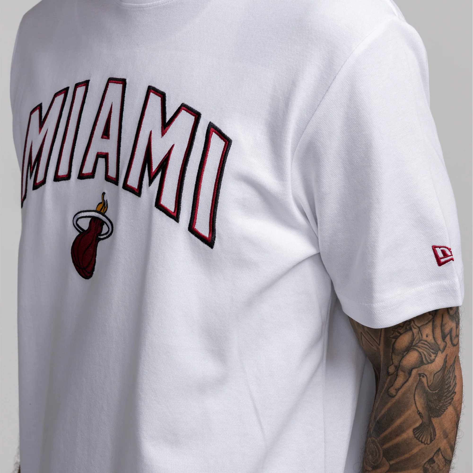 New Era Miami HEAT Miami Crewneck Tee - Image 5