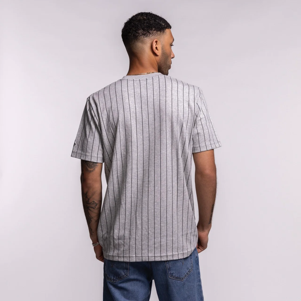 New Era Miami HEAT Original Vice Nights Striped Tee - Image 2