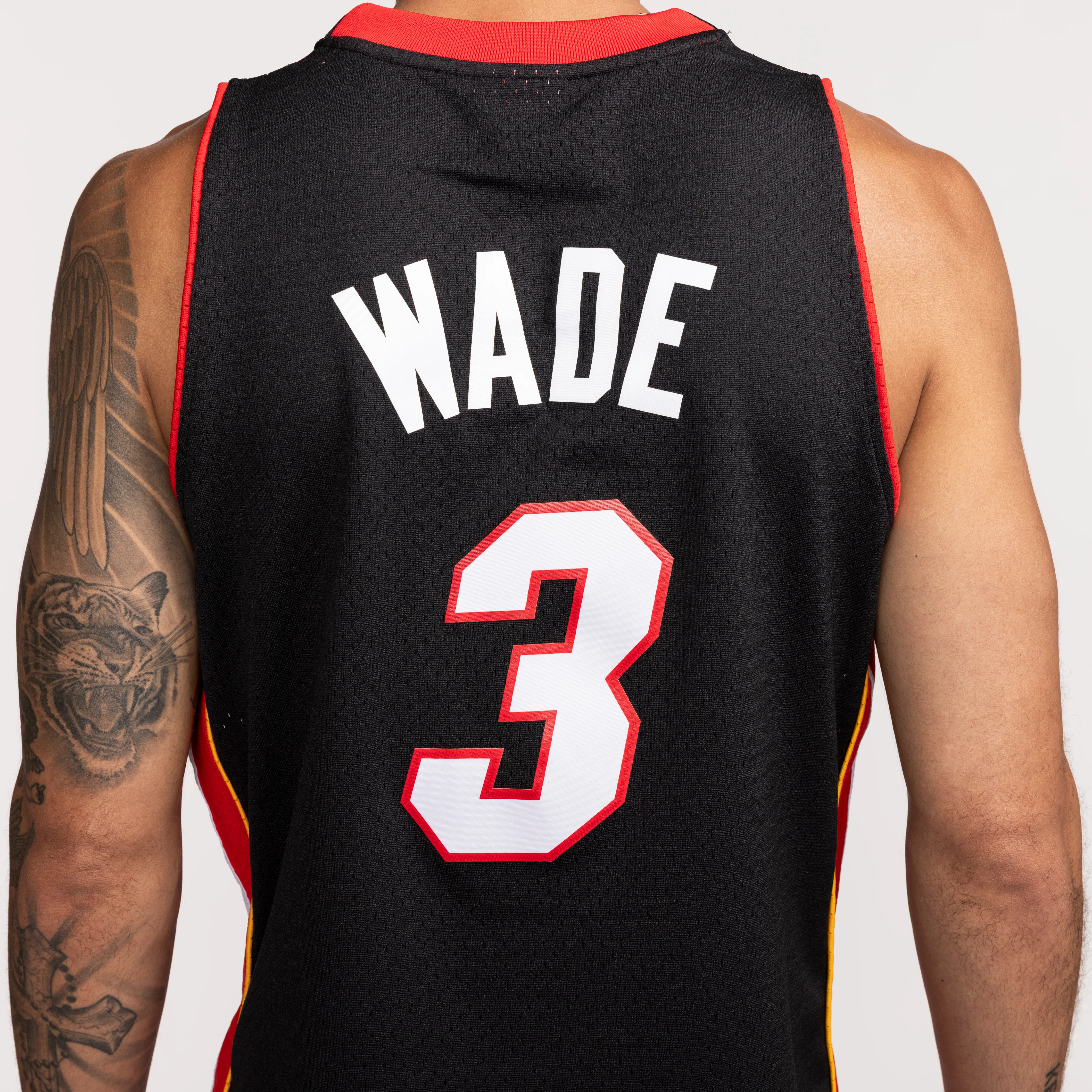 Dwyane Wade Mitchell & Ness 2008-09 EL HEAT Swingman Jersey - Image 4