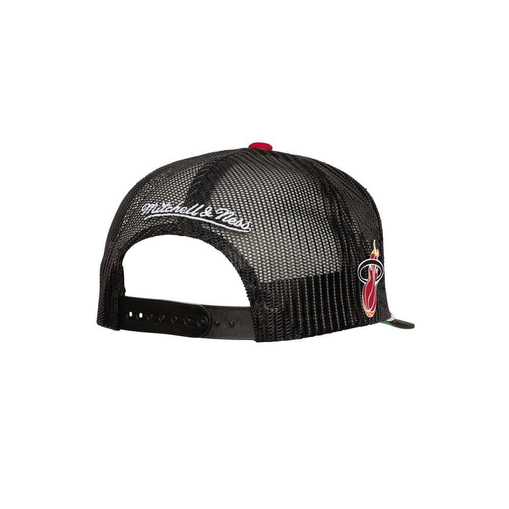 Mitchell & Ness Miami HEAT Wade Trucker Snapback - Image 2
